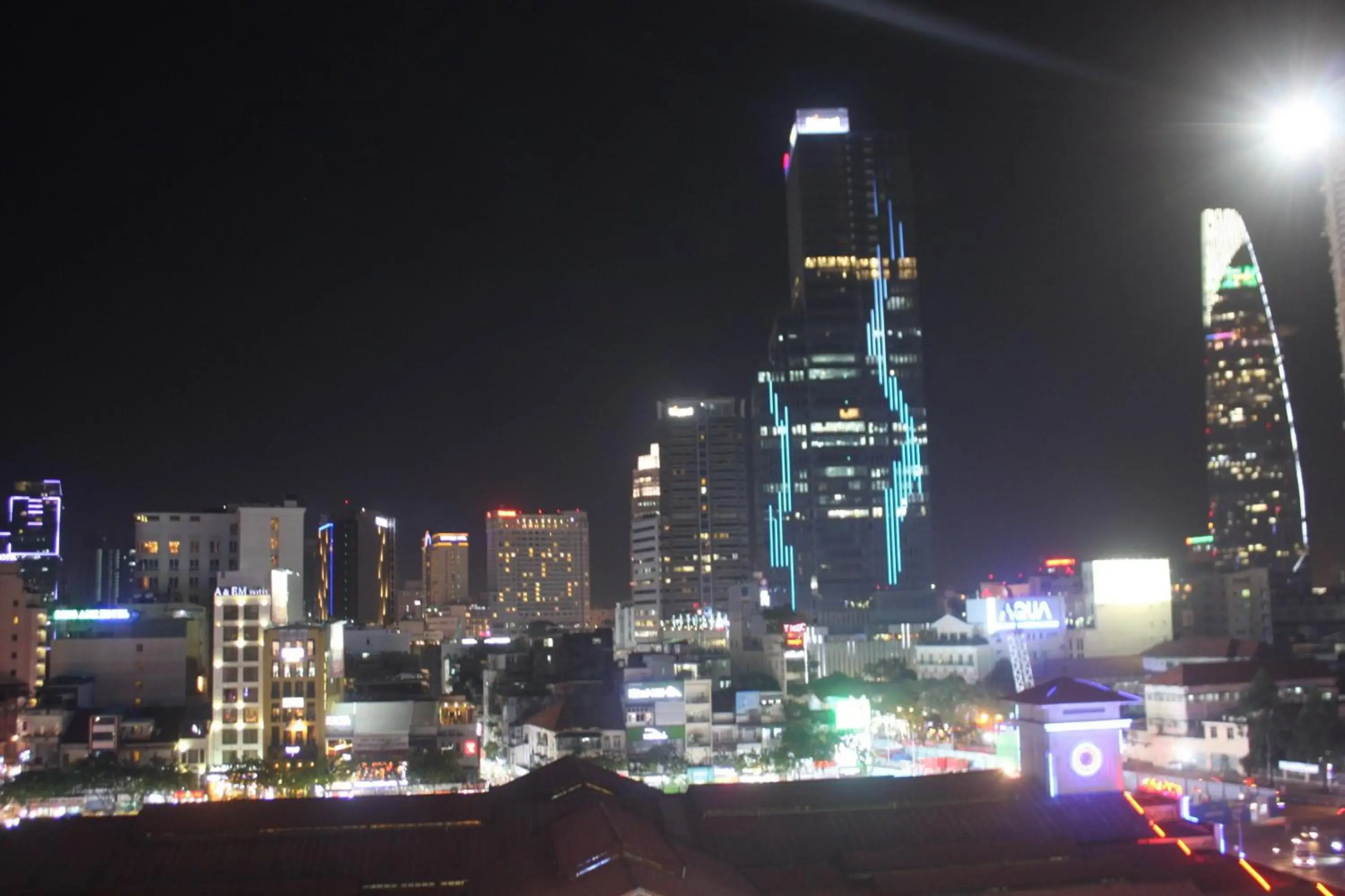 Photo - Mays Hotel- Ben Thanh Market