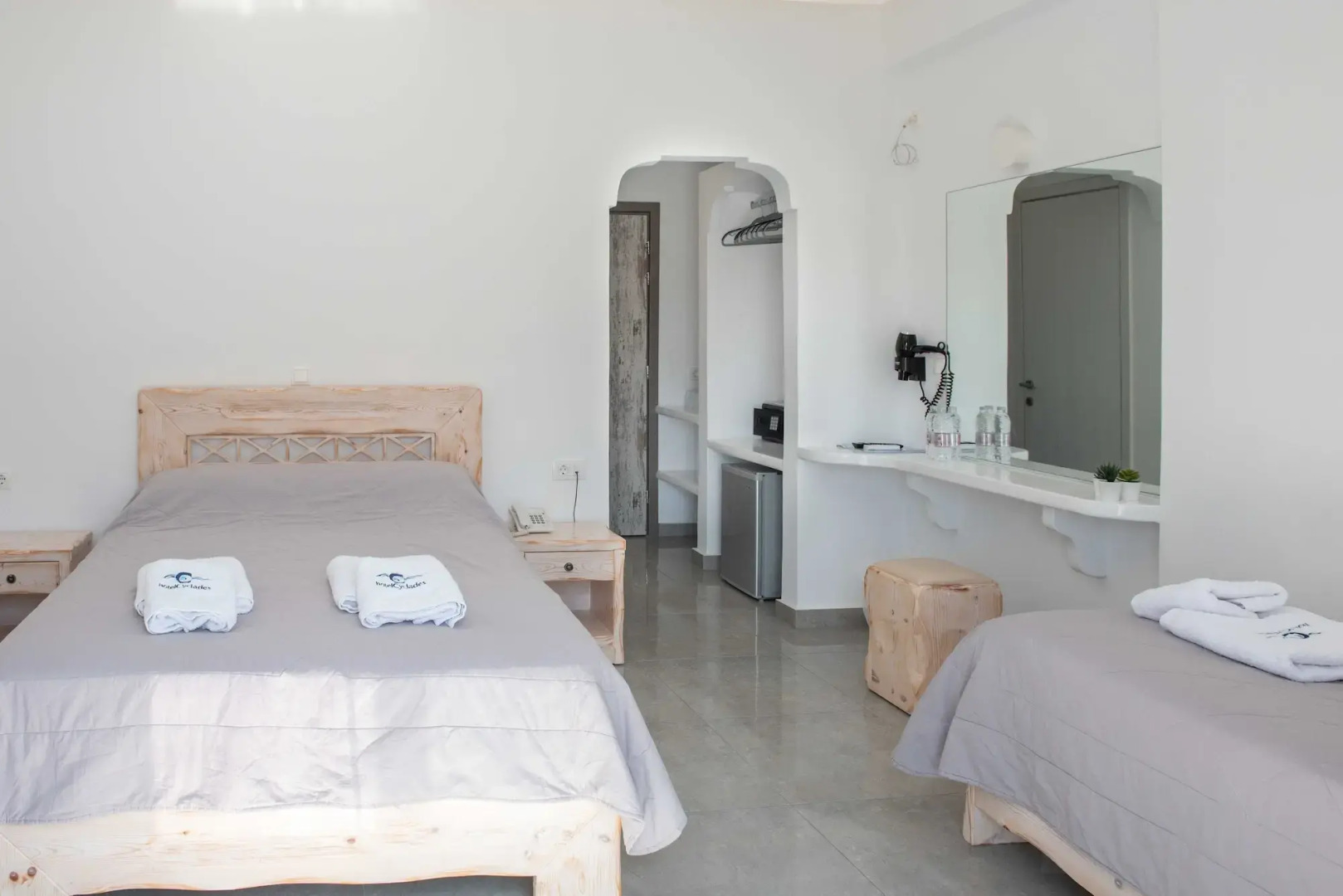 Photo - Cyclades Hotel