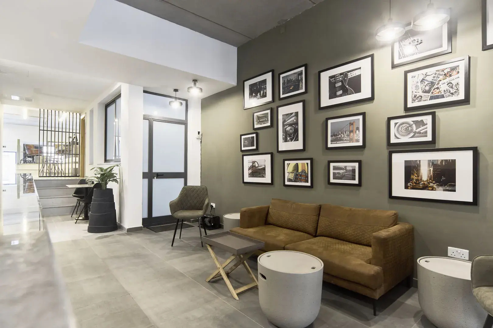 Photo - Mr Todd Hotel