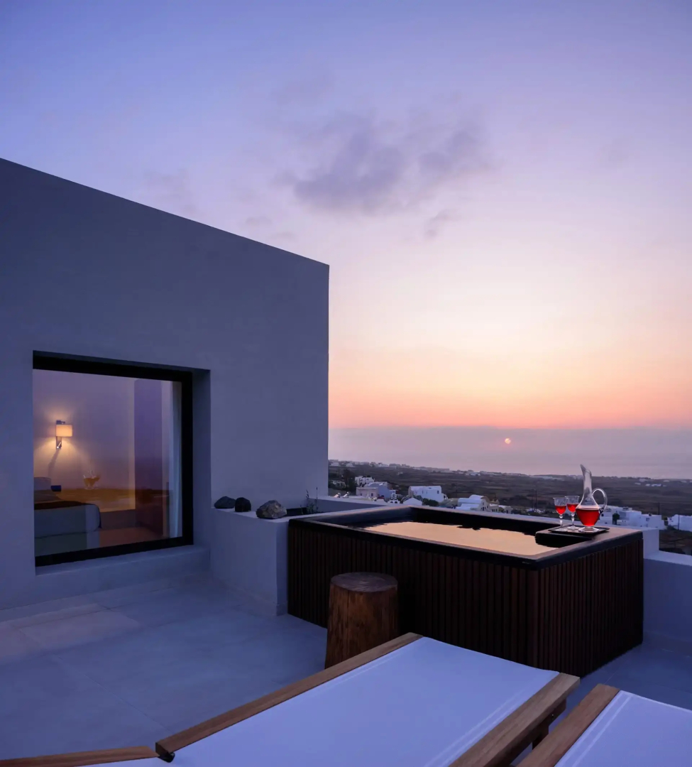 Photo - Ryolithos Suites