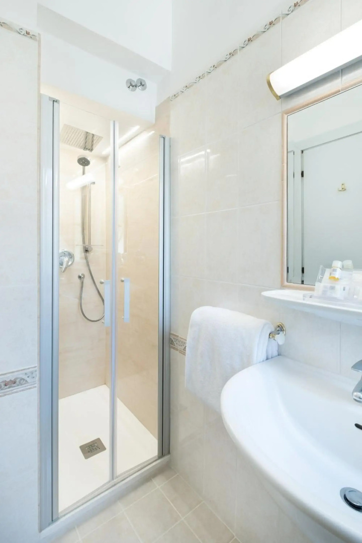 Photo - Renaissance Zurich Tower Hotel