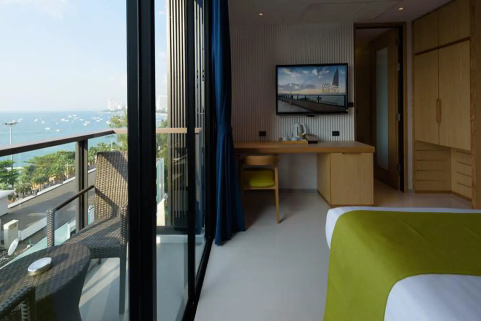 Photo - Deep Blue Z10