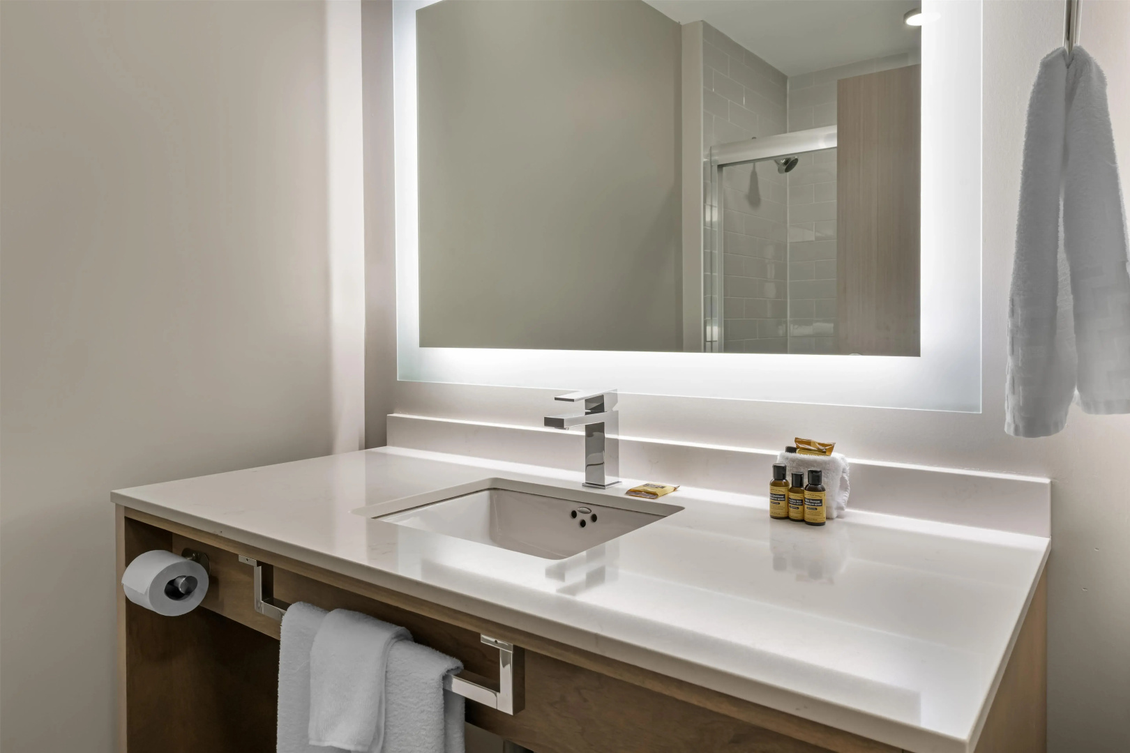 Foto - Best Western Plus Dartmouth Hotel & Suites