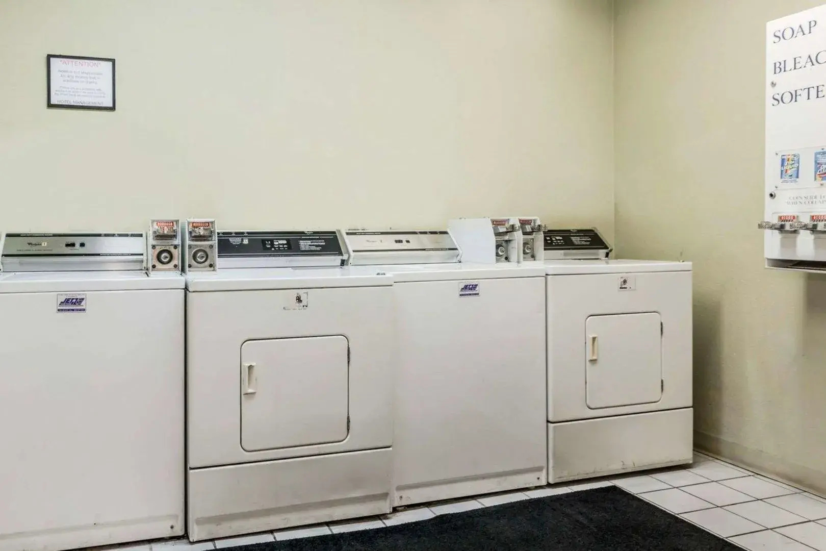 Photo - Baymont by Wyndham Indianapolis East