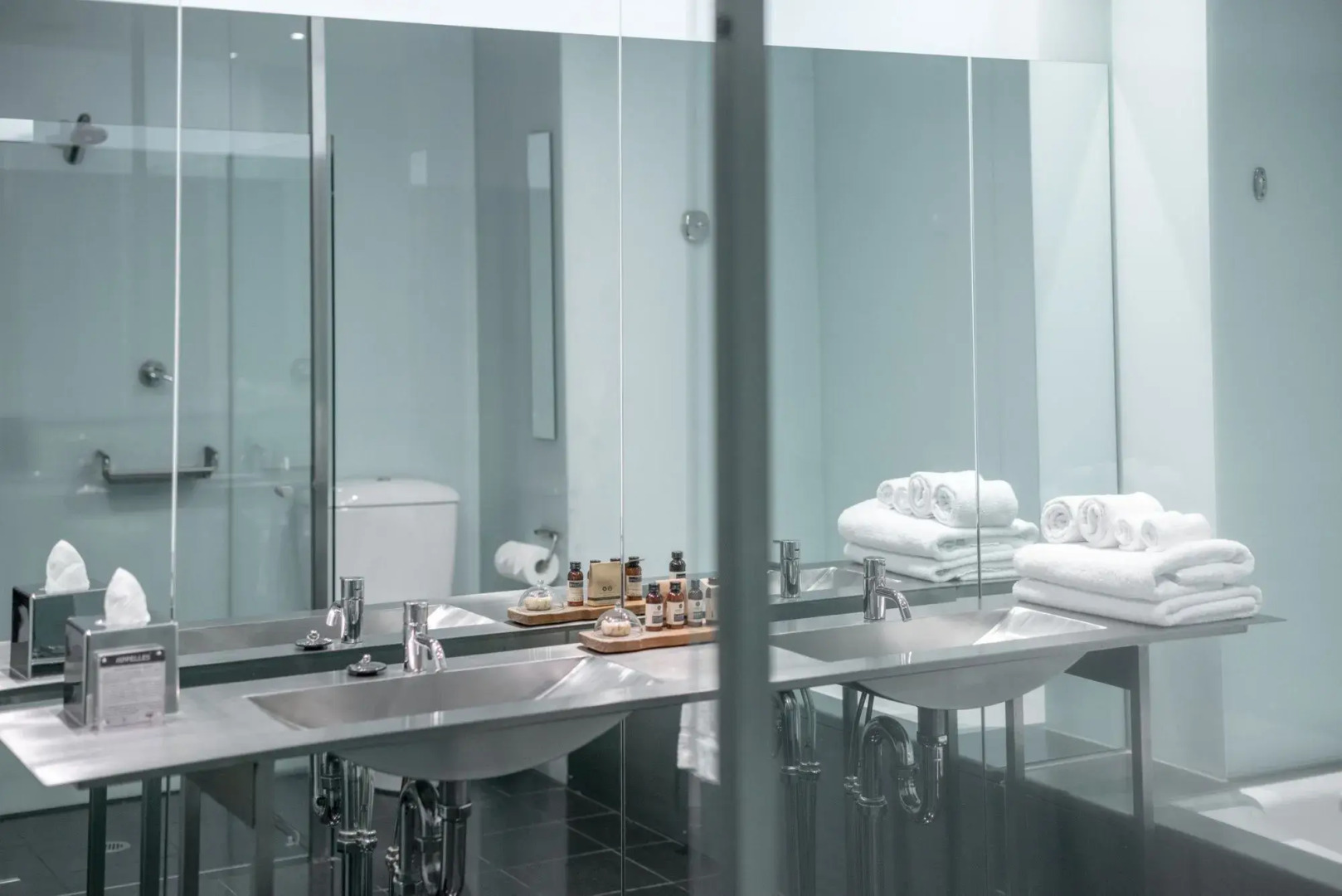 Photo - Adelphi Hotel