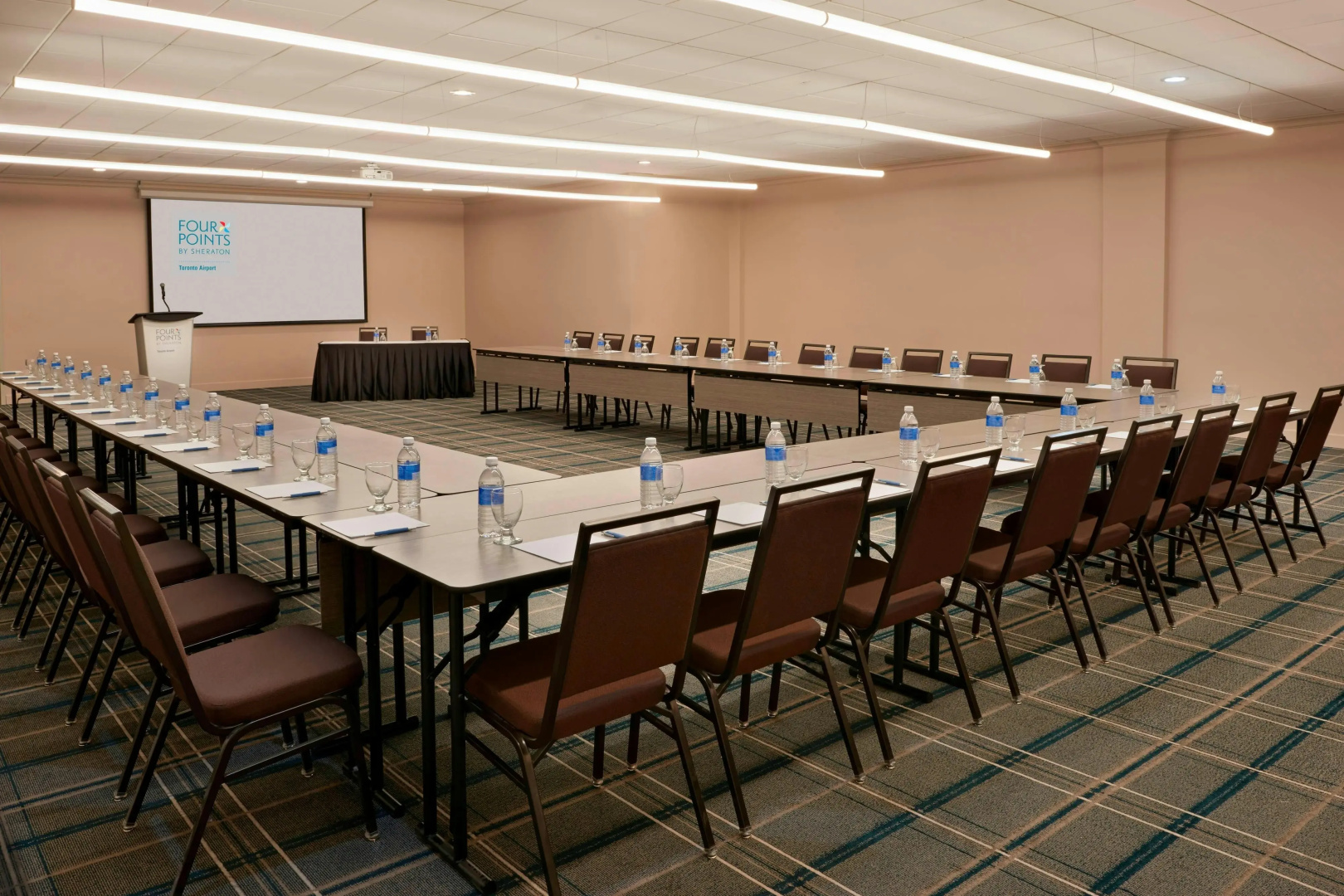 Foto - Four Points by Sheraton Toronto Airport