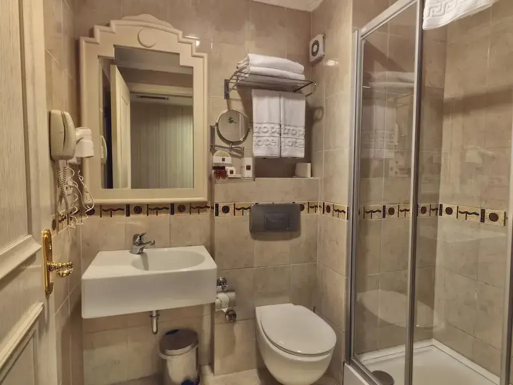 Photo - Taksim Metropark Hotel