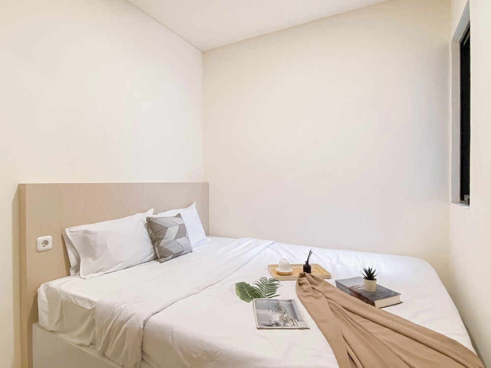 Compact Living 2Br At Meikarta Apartment