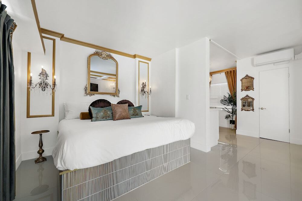 Photo - The Velvet Rope PS