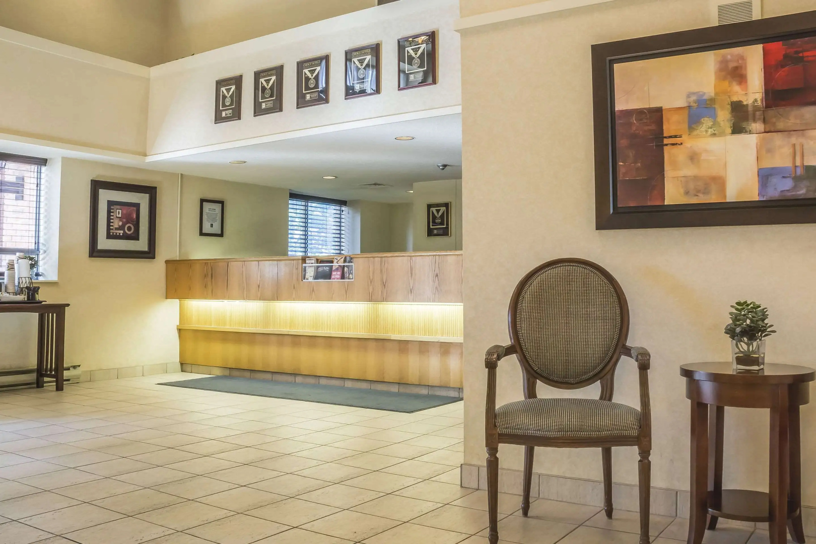 Photo - Comfort Suites