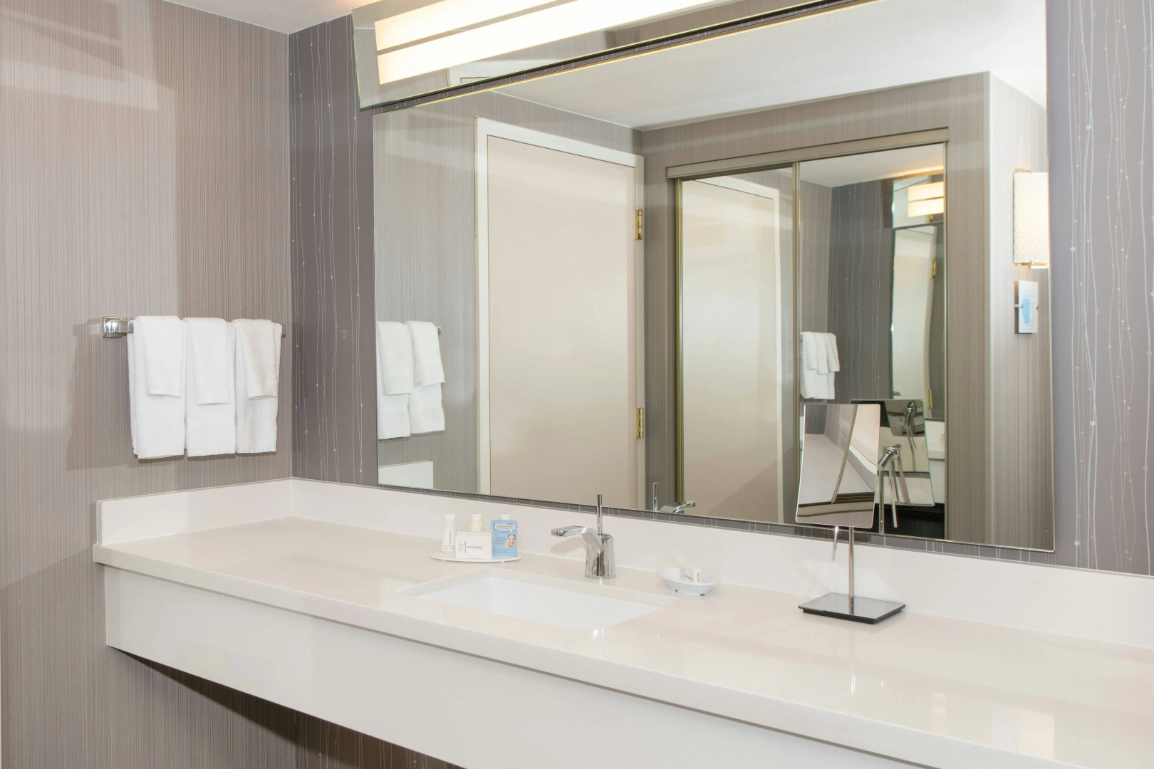 Photo - Courtyard by Marriott Newark Silicon Valley