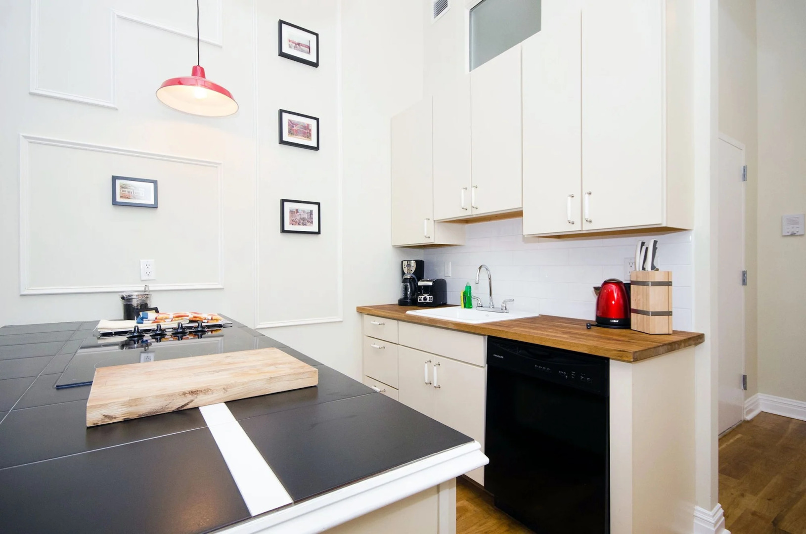 Photo - The Box House Hotel