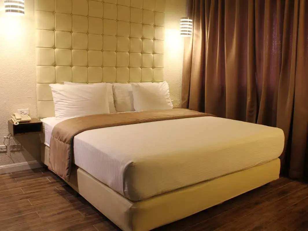 Photo - Rothman Hotel