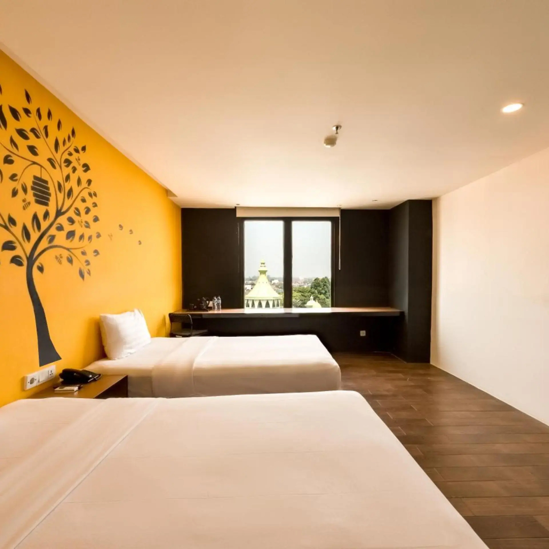 Photo - Yellow Bee Tangerang
