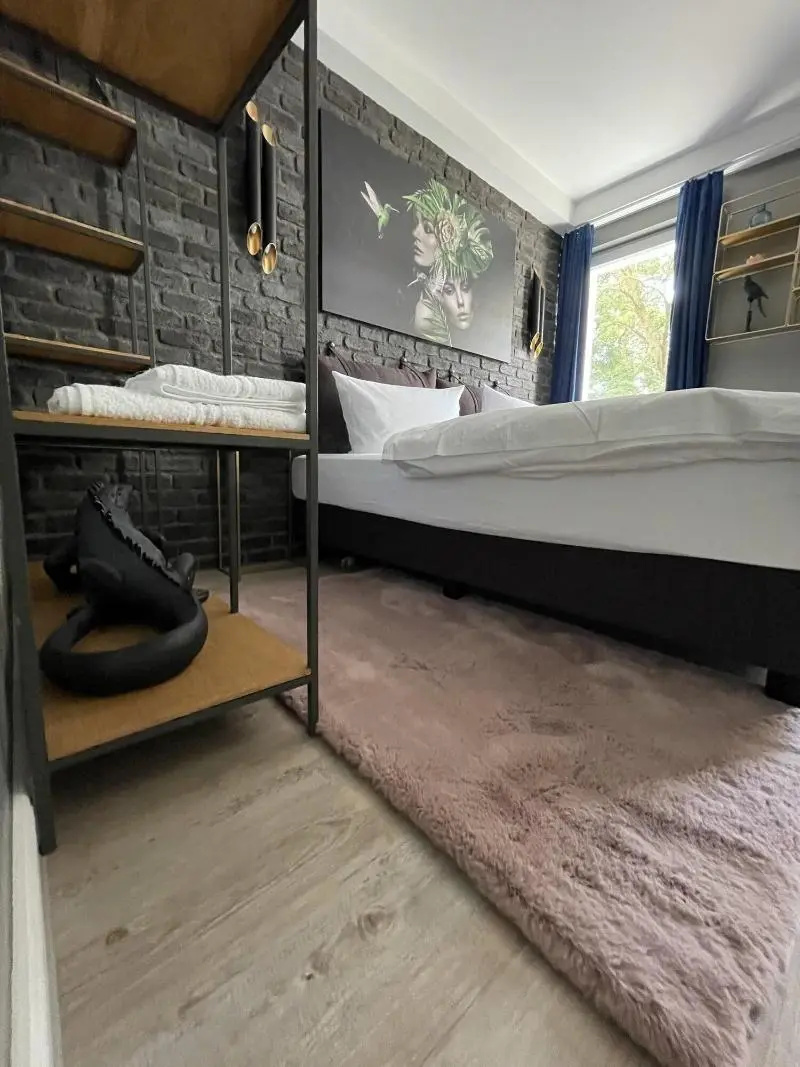 Photo - IQ Hotel