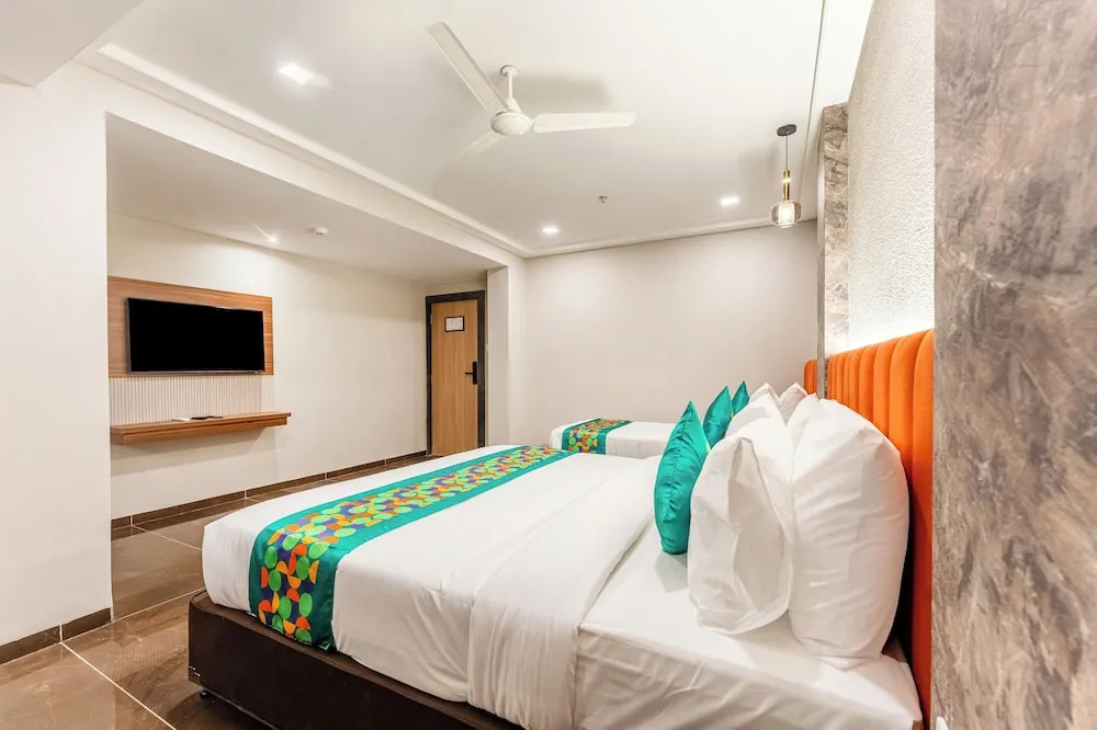 Photo - Treebo Premium Nagpur Automotive Square