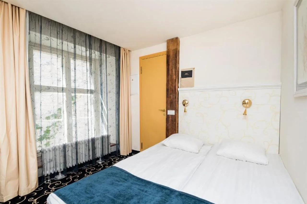 Photo - Meriton Old Town Garden Hotel