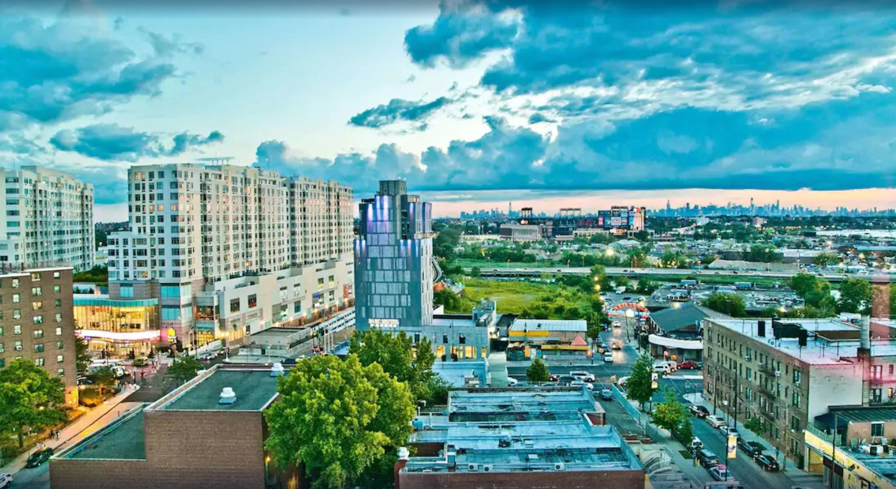Photo - Flushing Central Hotel 88