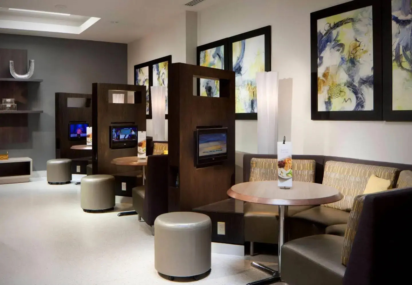 Photo - Courtyard Miami Beach South Beach