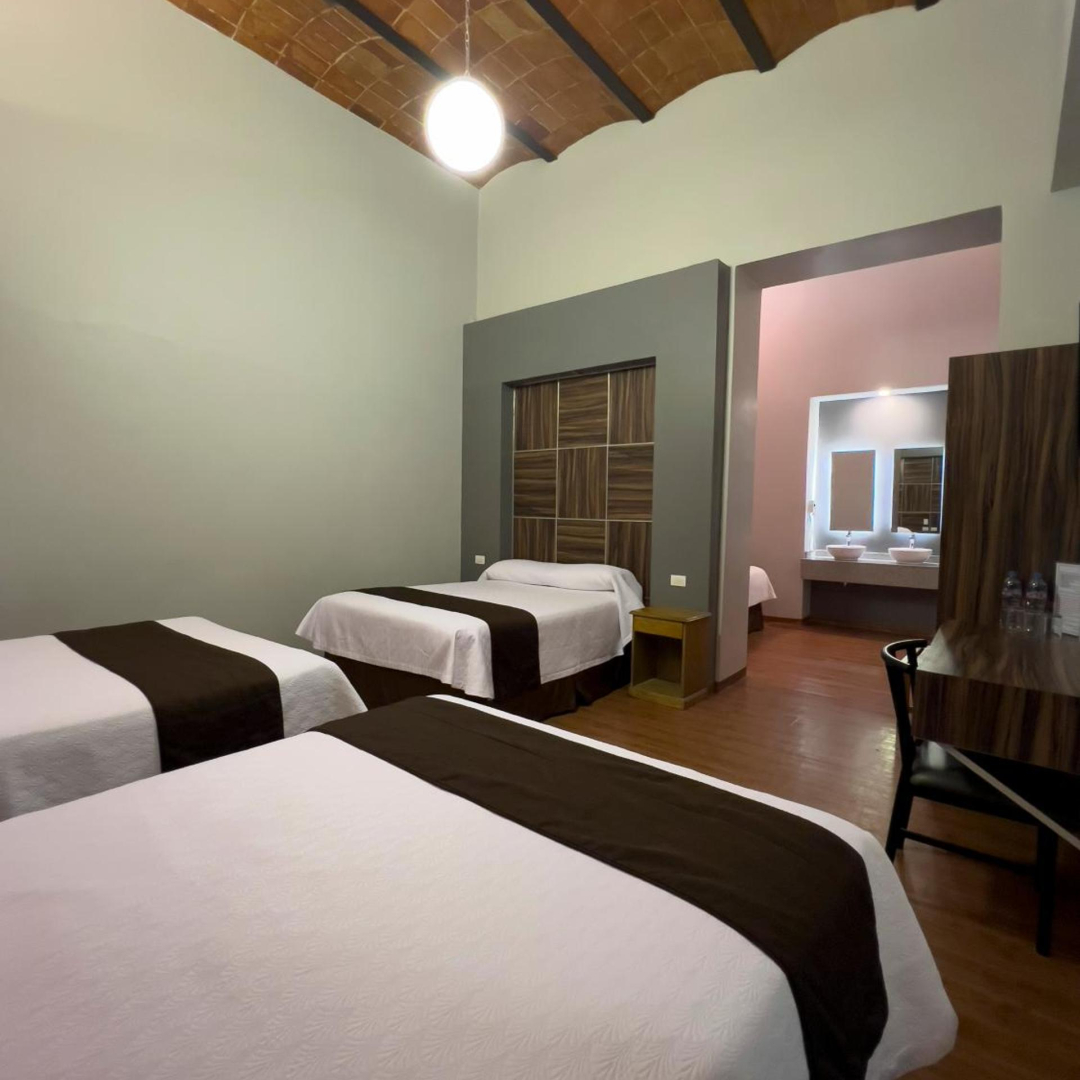 Photo - Hotel Principal