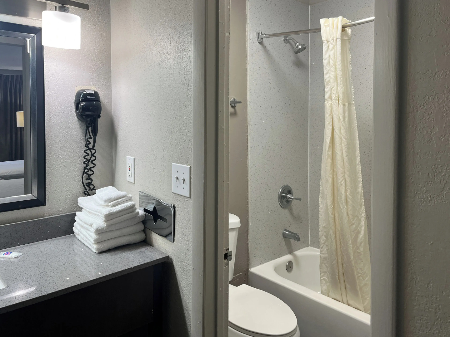 Photo - Motel 6 Charlotte, NC – Airport South