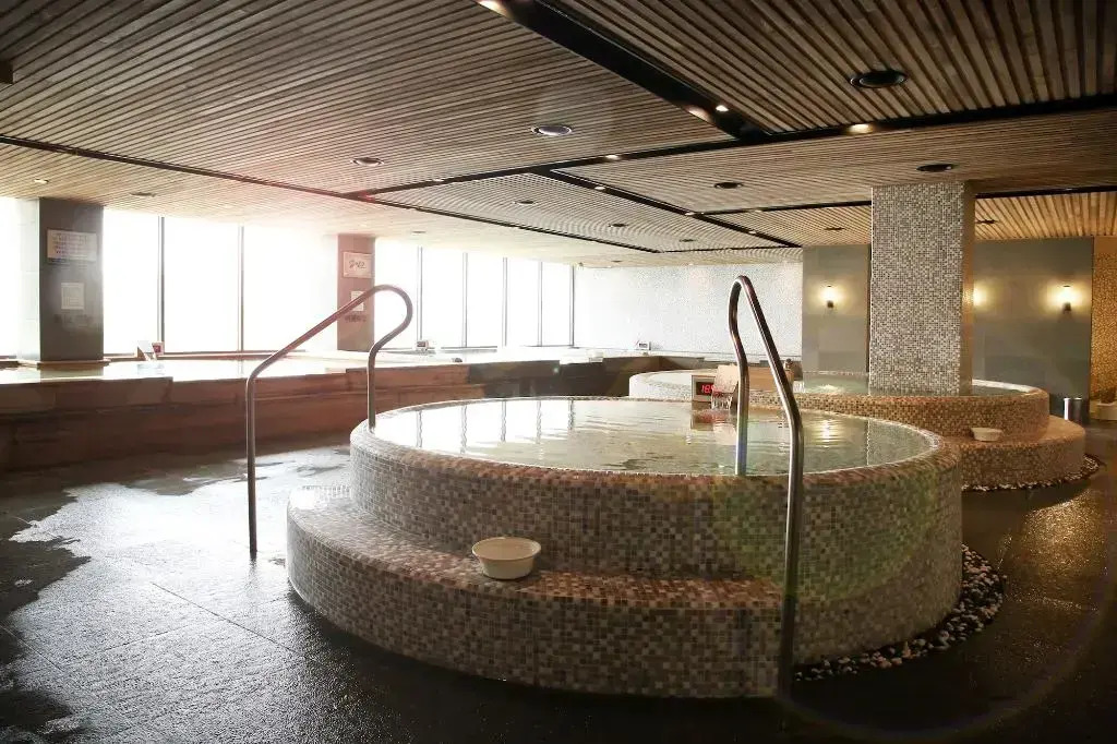 Photo - The Riverside Hotel