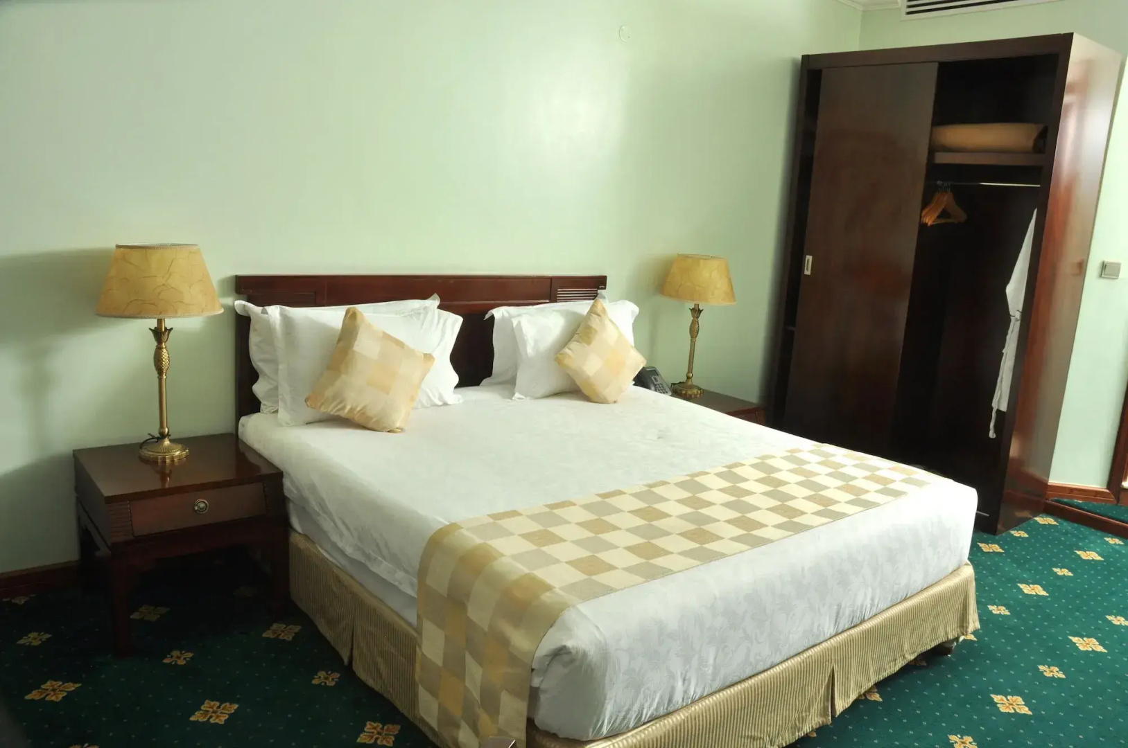 Photo - Weston Hotel