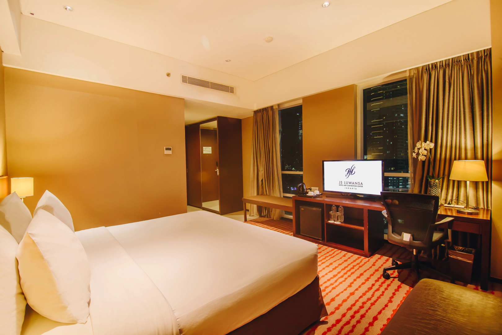 Foto - JS Luwansa Hotel and Convention Center