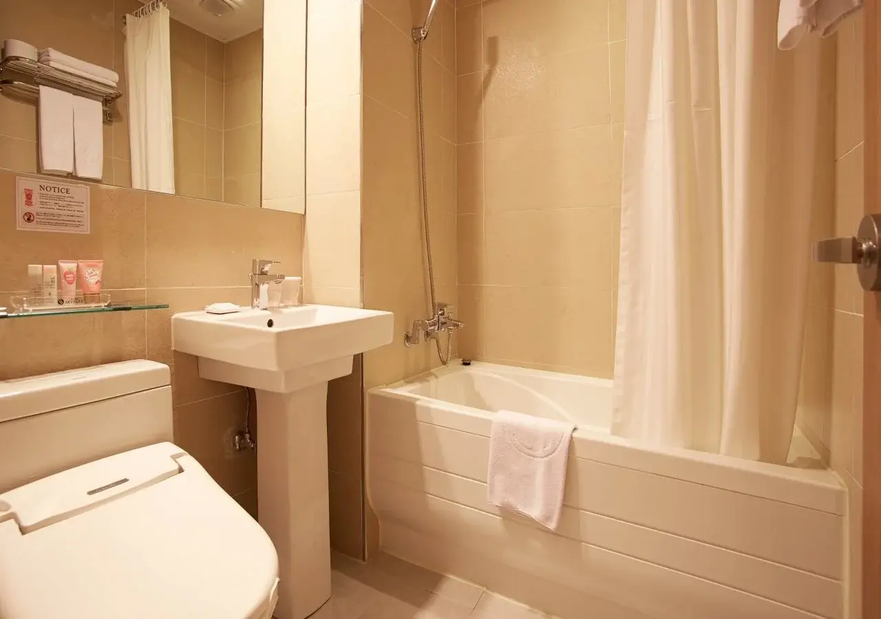 Photo - Hotel Skypark Myeongdong 3