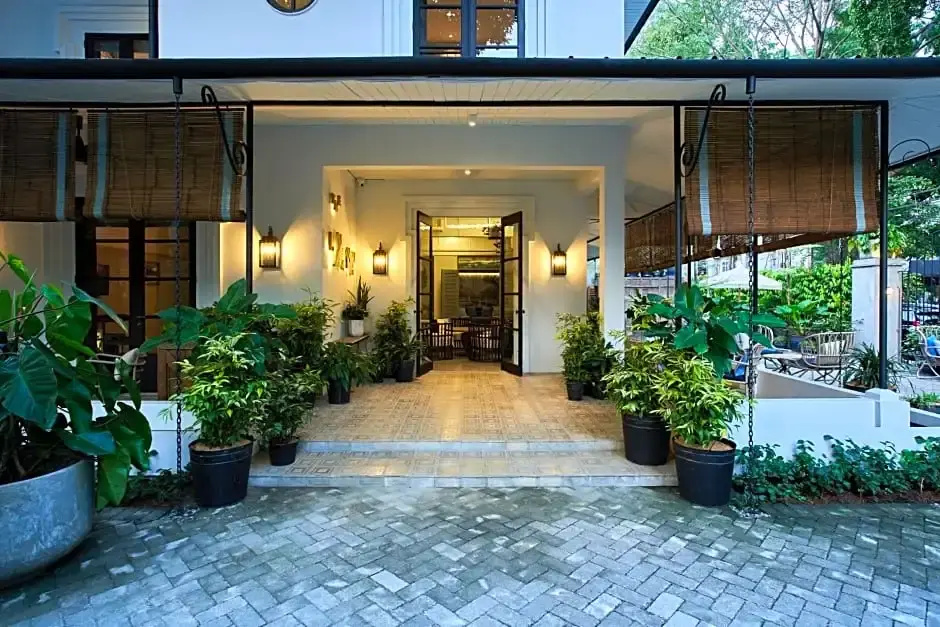 Photo - Lamandau House