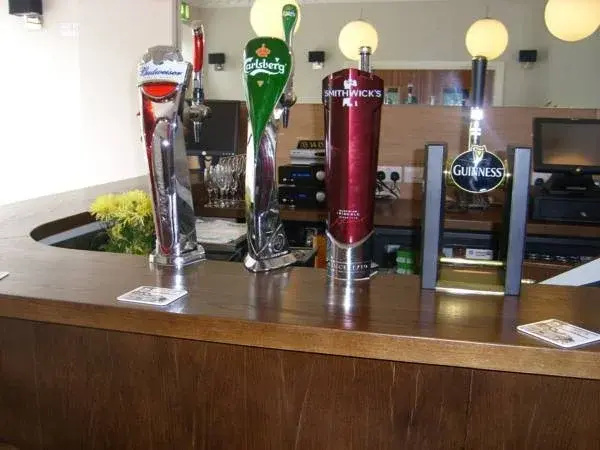 Photo - Phoenix Park Hotel