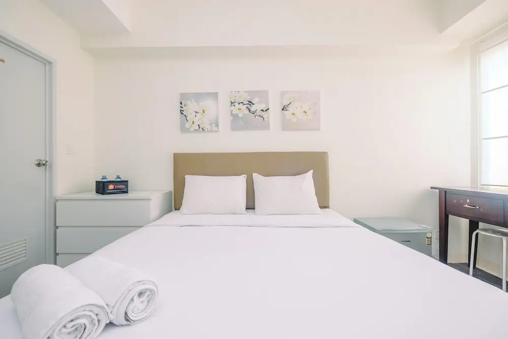 Comfortable and Lovely Studio Podomoro Golf View Apartment