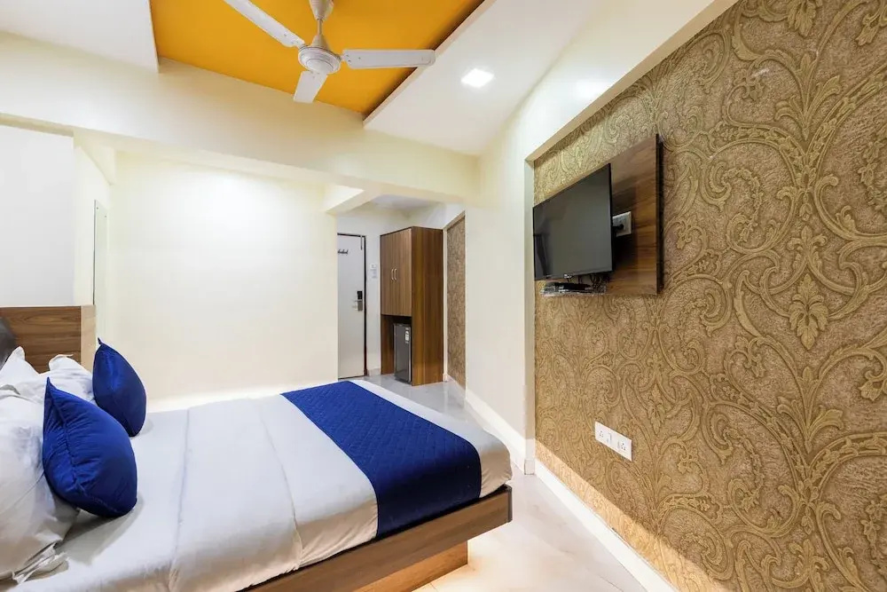 Photo - Hotel Ashyana - Near To Grant Road Station Mumbai