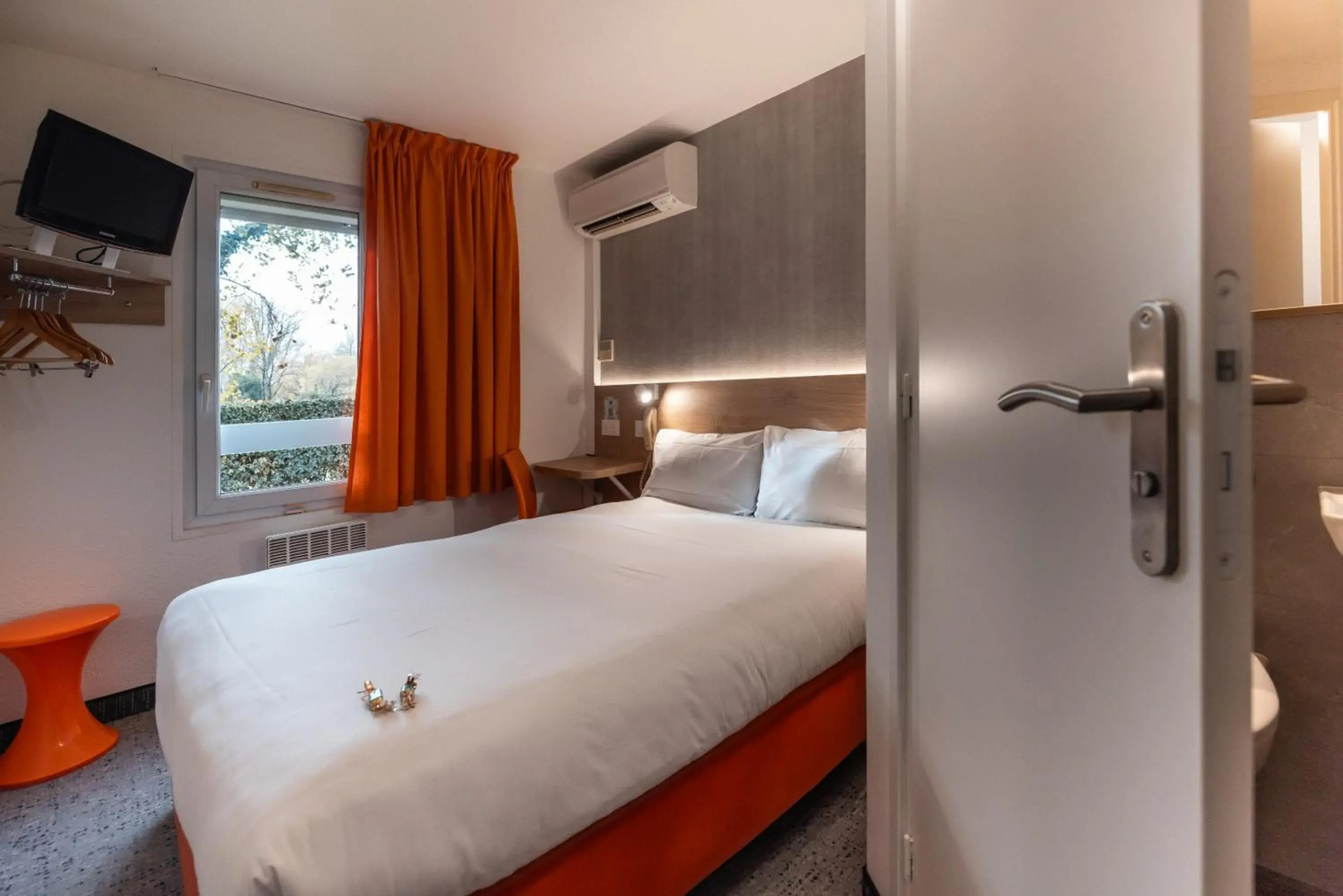 Photo - The Originals Access, Hôtel Bordeaux Lac