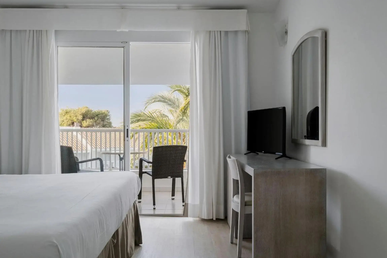 Photo - Prinsotel La Caleta Hotel And Apartments