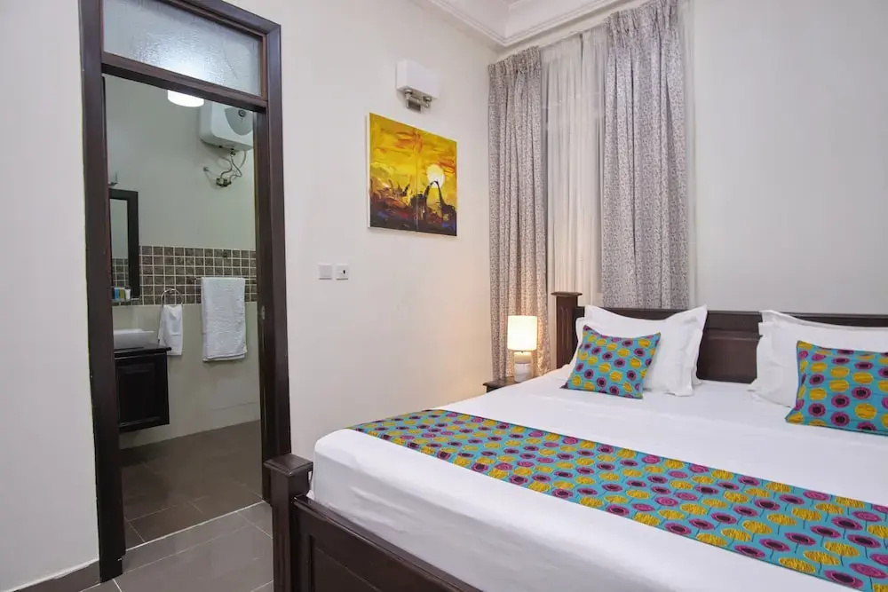 Photo - The Highbridge Guest Lodge