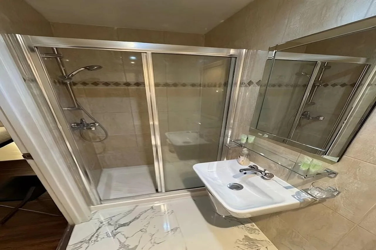 Photo - Tony's House Hotel