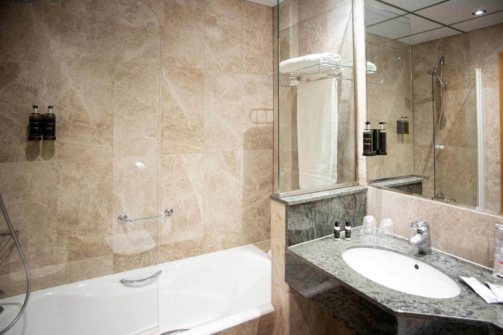 Photo - Hotel Sercotel Gran Fama
