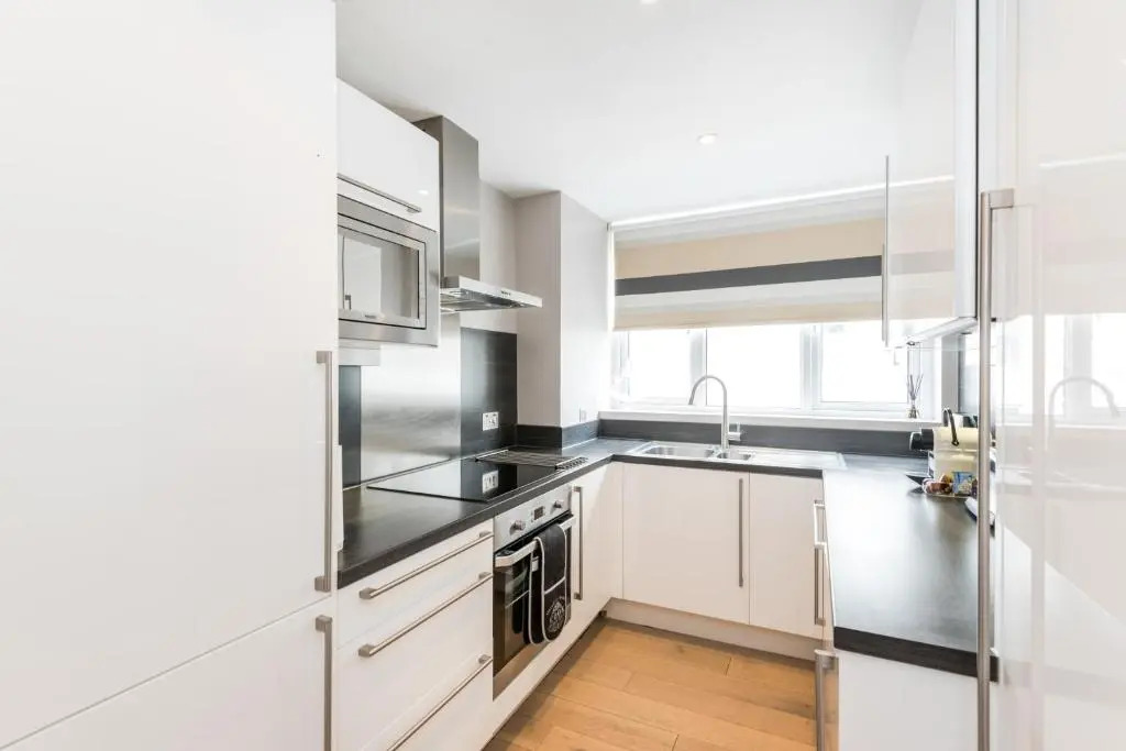 Foto - Buckingham & Lloyds