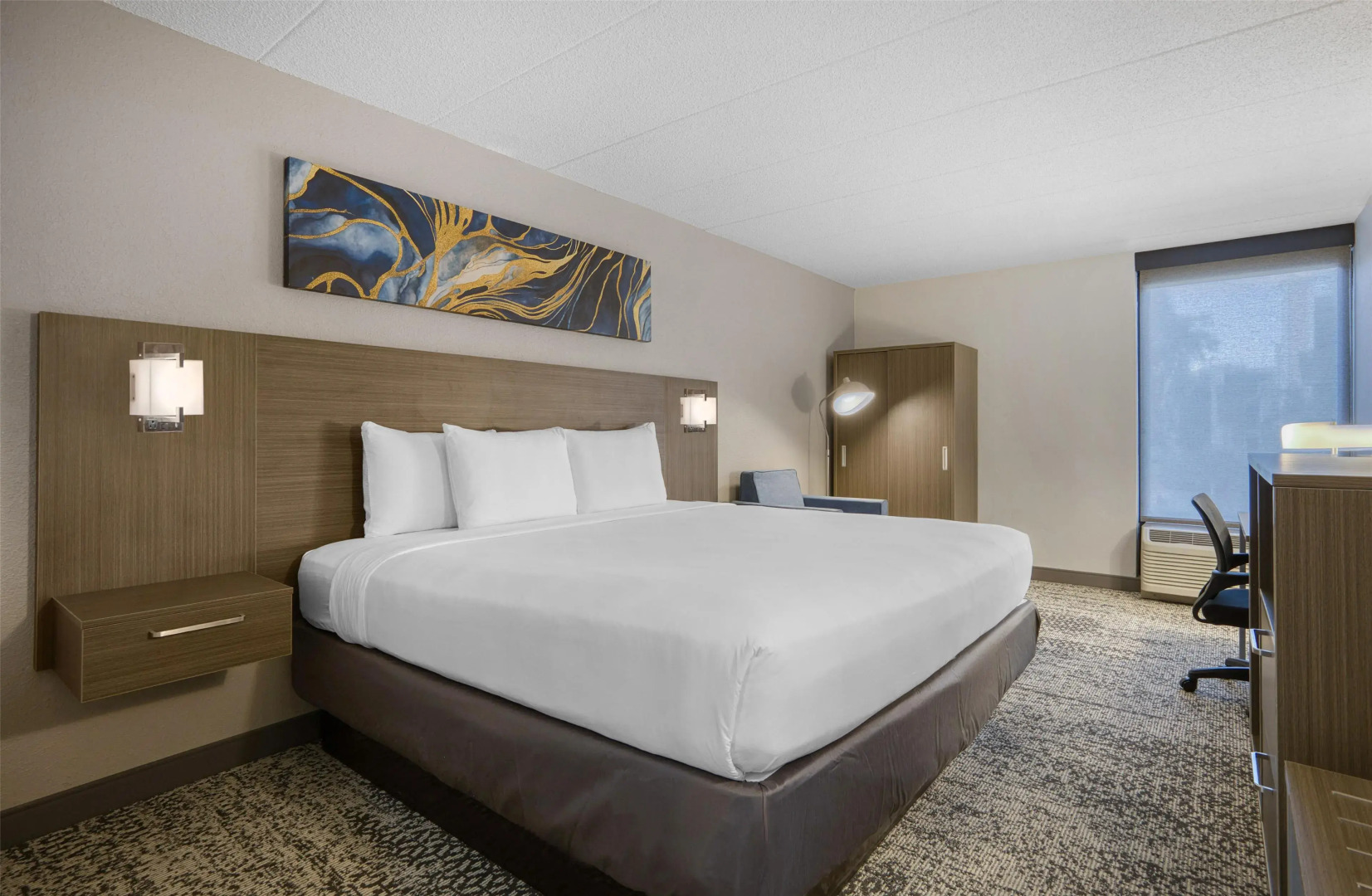 Foto - SureStay Plus Hotel by Best Western Chicago Lombard