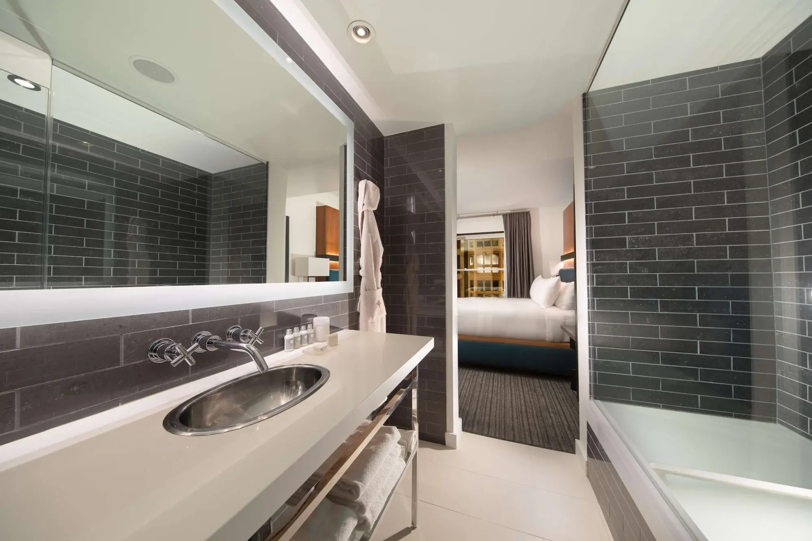 Photo - Andaz San Diego, by Hyatt