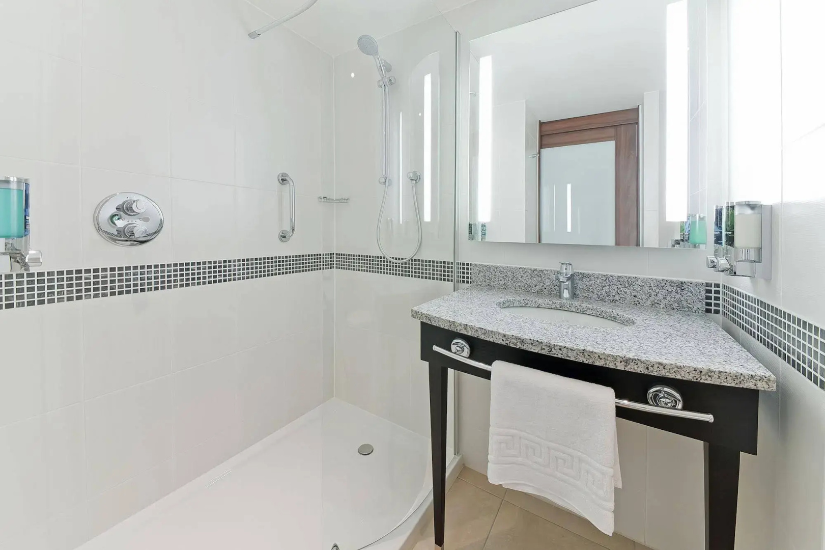 Foto - Hampton by Hilton London Gatwick Airport