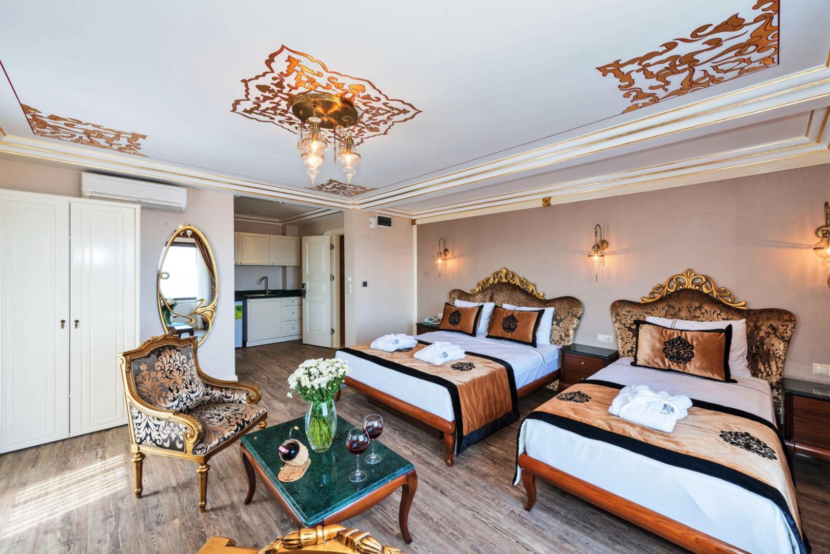 Photo - The Byzantium Hotel & Suites - Special Class