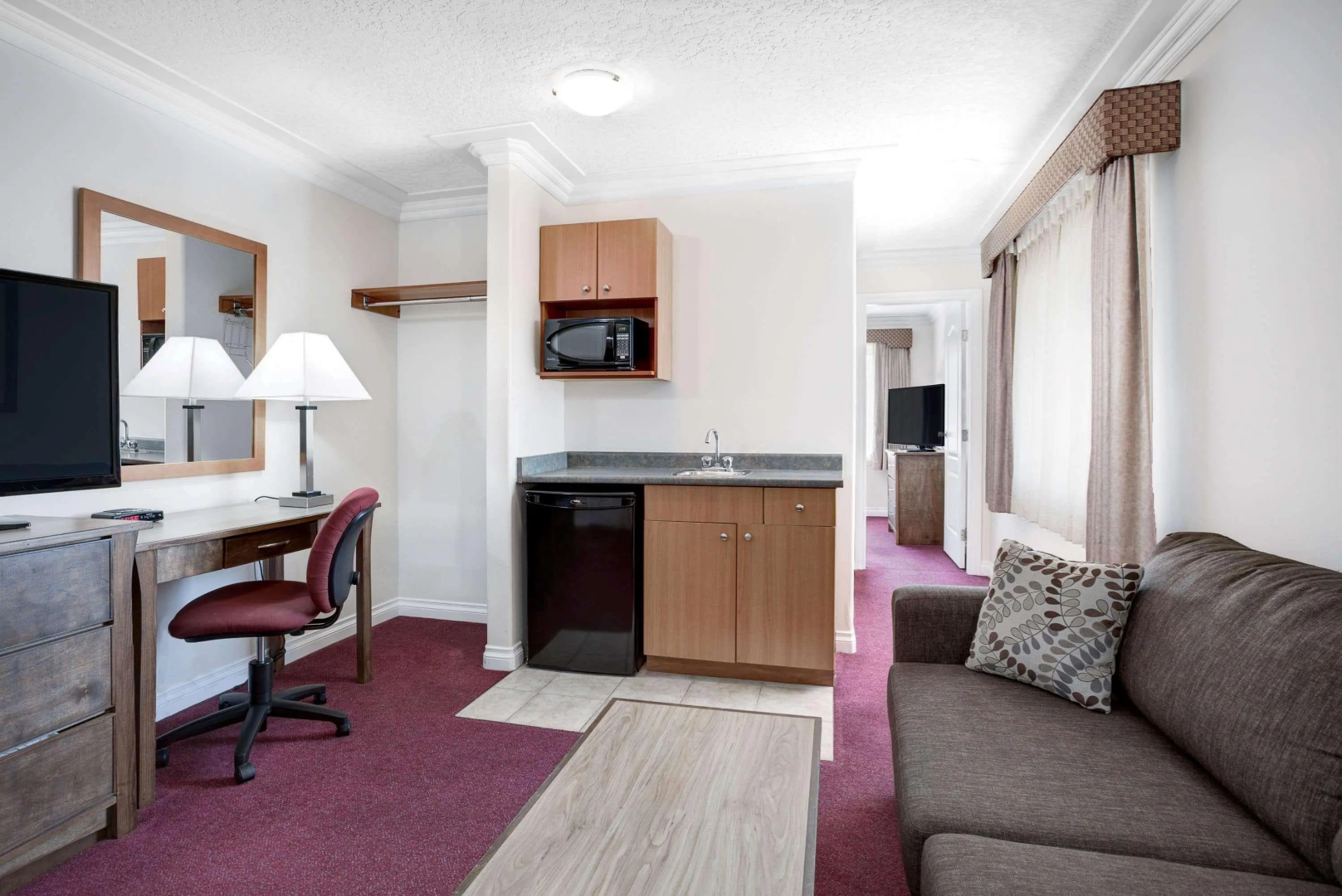 Photo - Holiday Inn Victoria Elk Lake by IHG