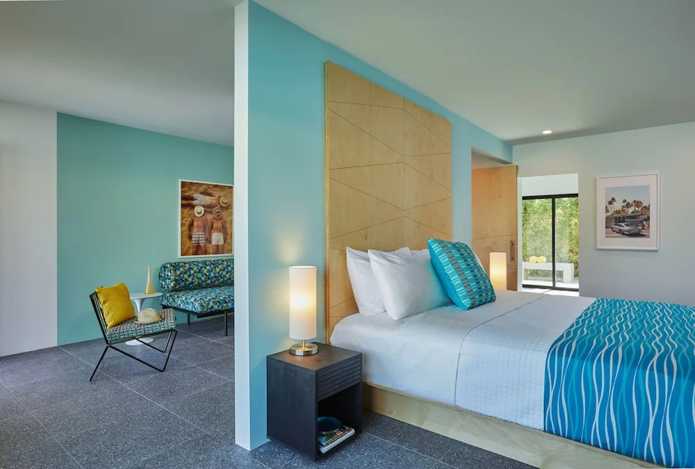 Photo - Twin Palms Resort - A Gay Men's Resort