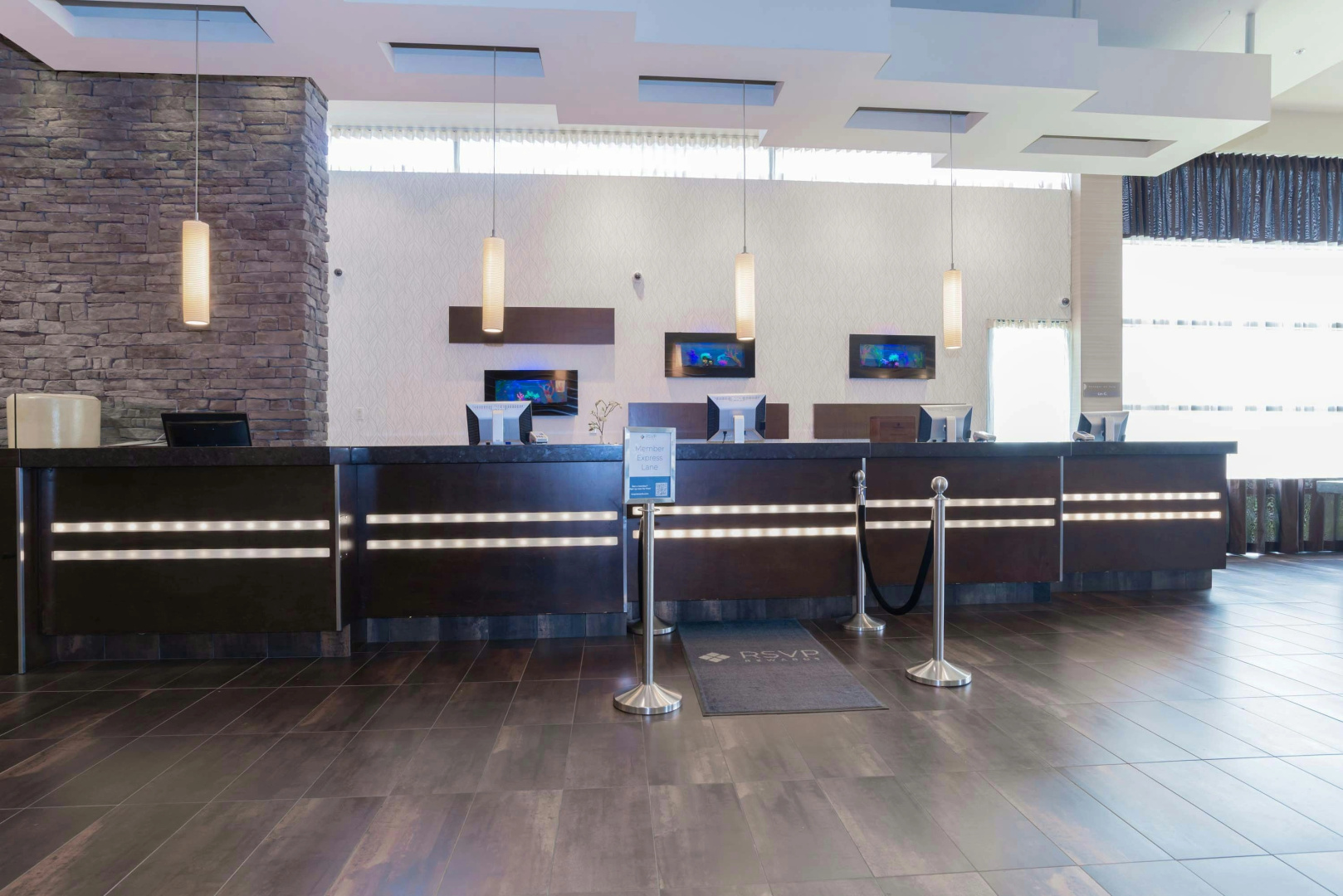 Photo - Sandman Signature Vancouver Airport Hotel & Resort