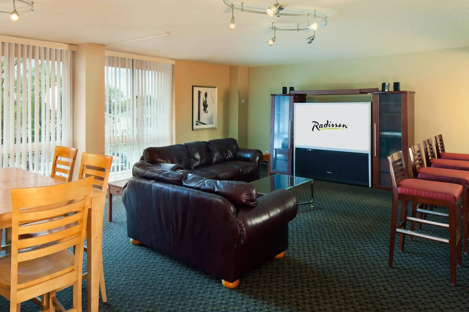 Photo - DoubleTree by Hilton New York JFK Airport