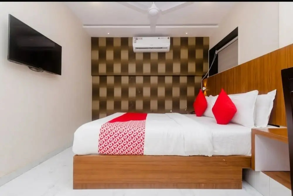 Photo - Hotel Qubestay Airport