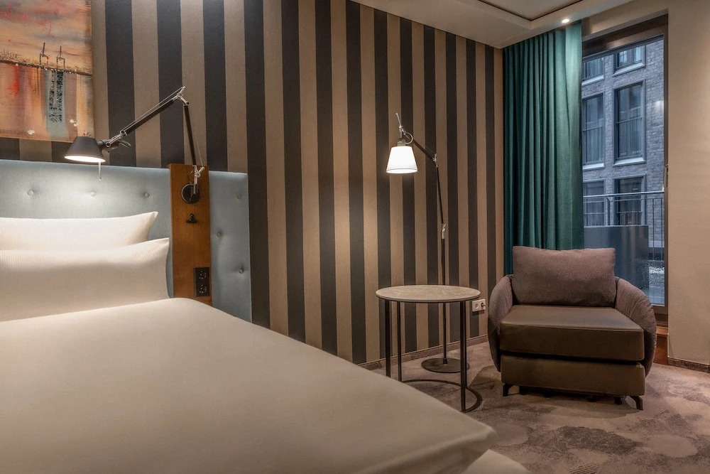 Foto - The Cloud One Hamburg-Kontorhaus