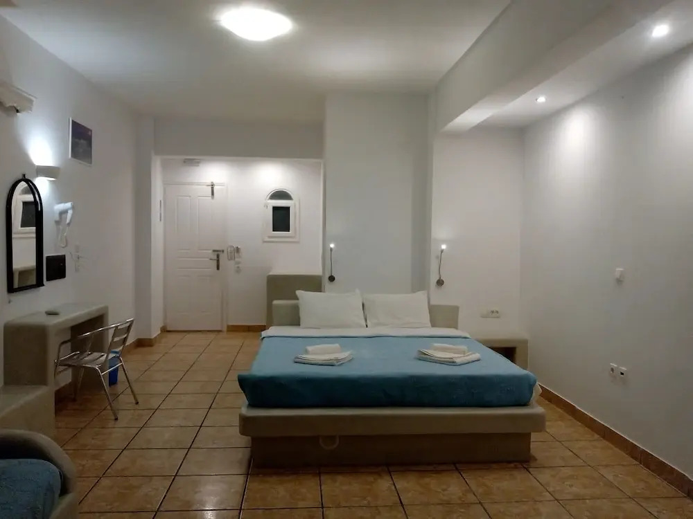 Photo - fira blue horizon